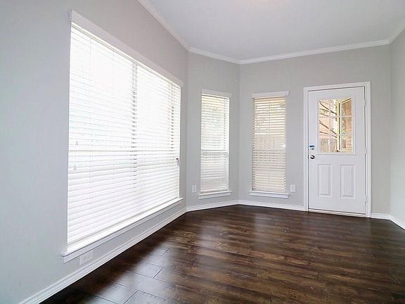 2nd image of 3504 Pembroke Pl