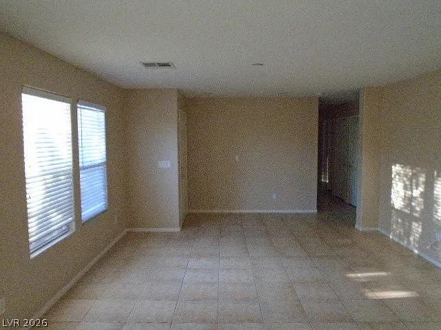 3 bed, 2.0 bath, 1384 sqft, $2,086 — Photo 1