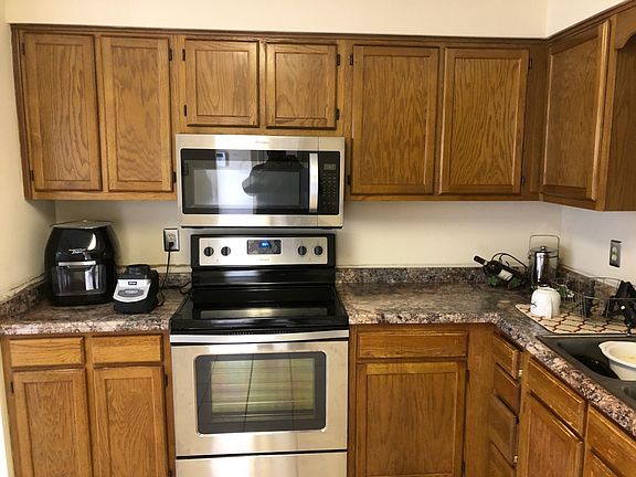 3rd image of 373 C E Montcastle Dr