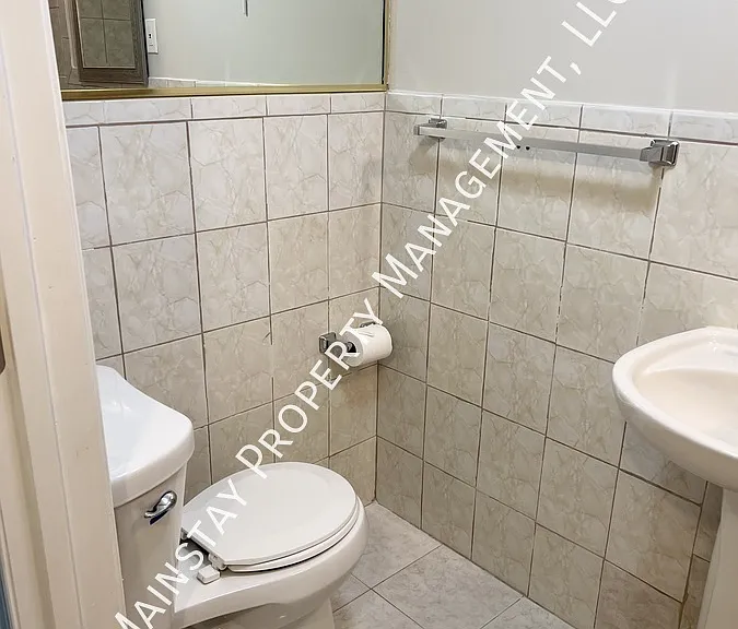 8802 Groton Ct — Photo 22