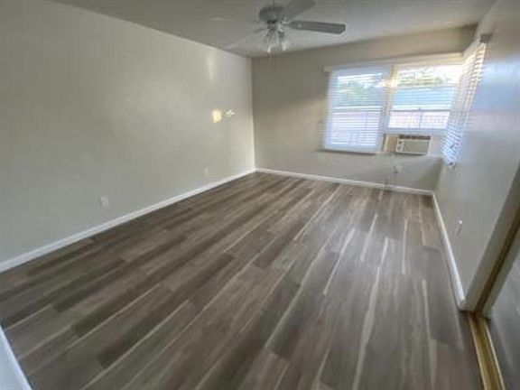 4th image of 6251-53 Dorothy Dr