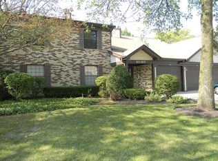 817 Stradford Cir #0, Buffalo Grove, IL 60089