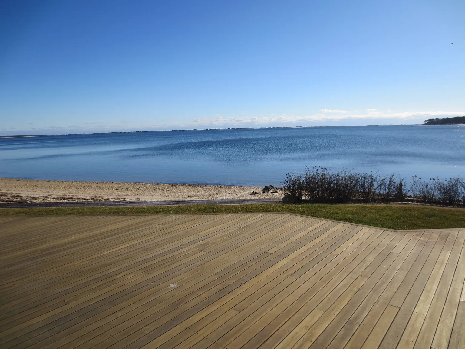 Stunning Craftsman Style Home on Shinnecock Bay — Photo 1