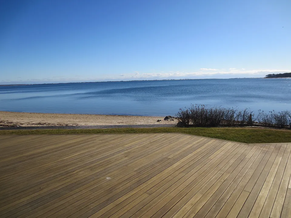 312 E Montauk Hwy