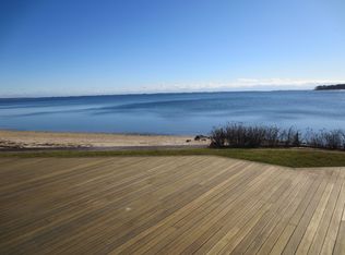 312 E Montauk Hwy, Hampton Bays, NY 11946