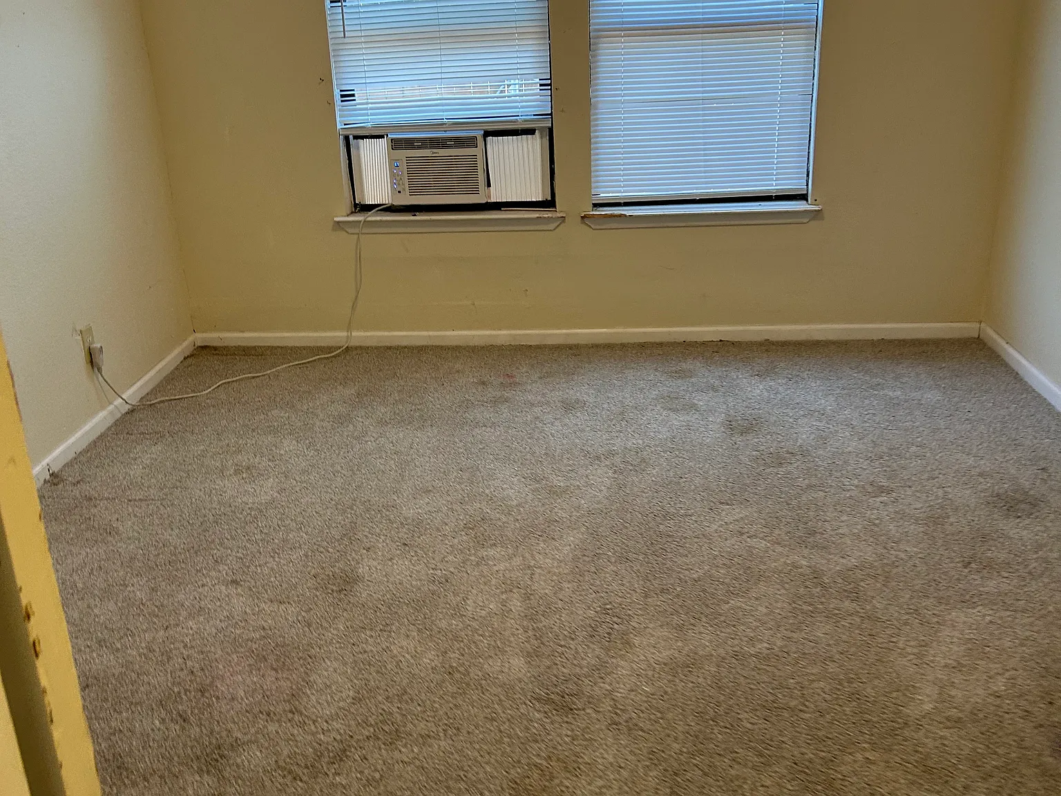 2 bed, 1000 sqft, $1,500 — Photo 2