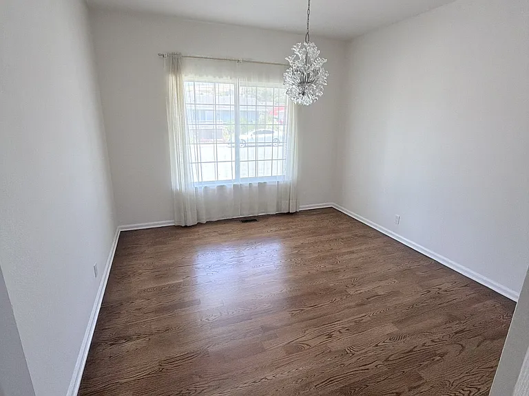 590 Terrace Ave — Photo 4