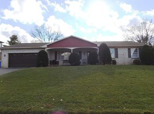 2920 Round Hill Rd, York, PA 17402