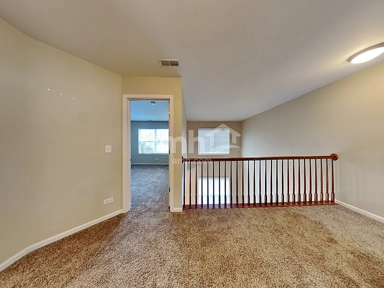 10035 Cummings St — Photo 8