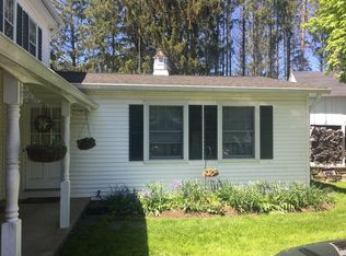 24 Stone Bridge Rd, Newton, NJ 07860