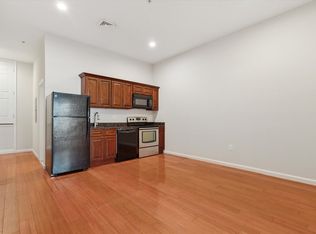 1204 Chestnut St APT 300, Philadelphia, PA 19107