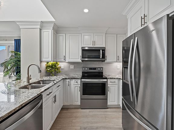 4th image of 9581 Shore Dr. #317