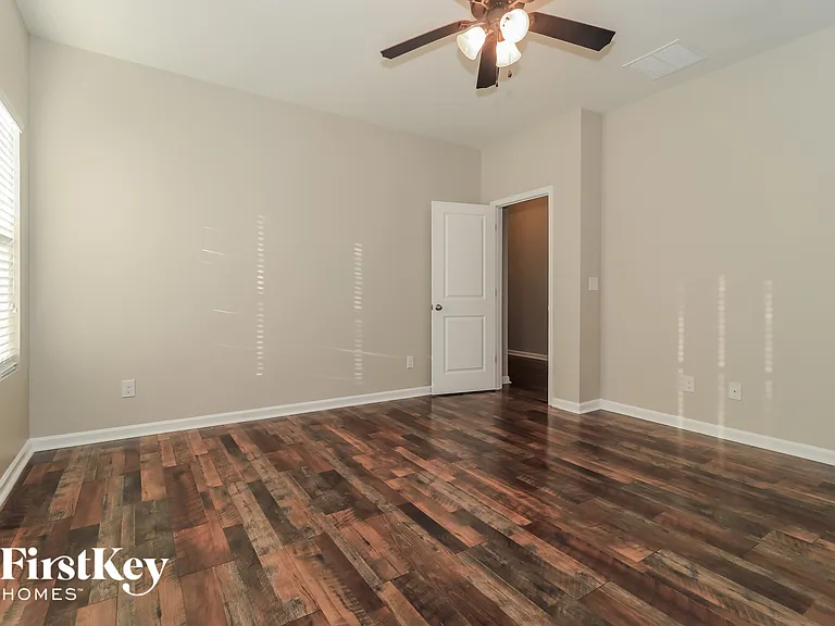 109 Caledonian Cir — Photo 11