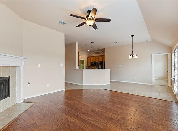 4th image of 2621 Cascade Cove Dr