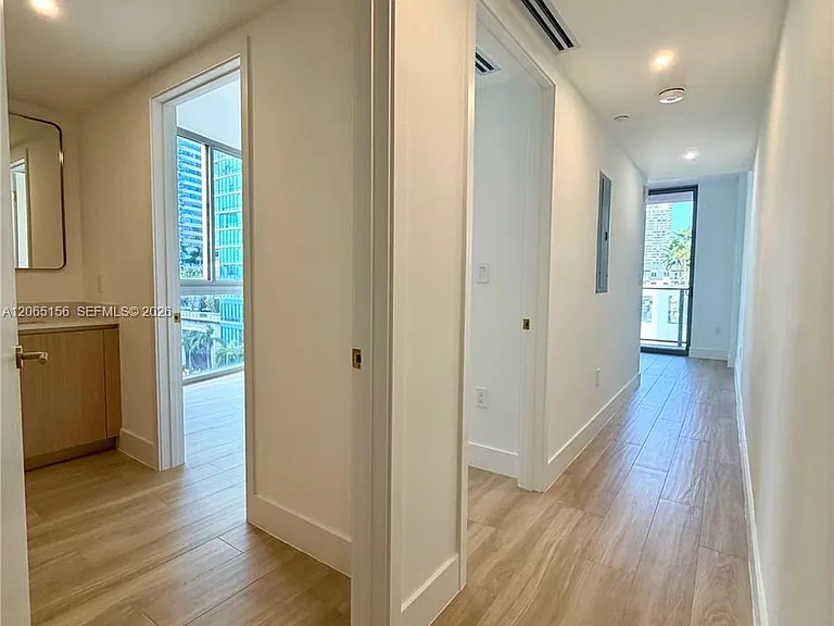 90 NE 32nd St #712 — Photo 15