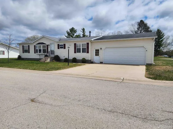 1620 Willow Creek Rd, Escanaba, MI 49829