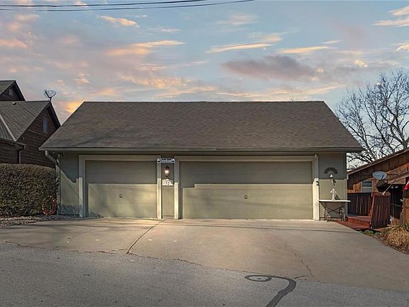 4th image of 32 Beach Dr