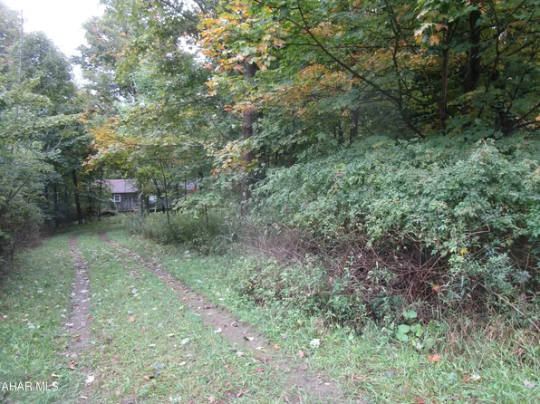 488 Mountain View Dr, Schellsburg, PA 15559