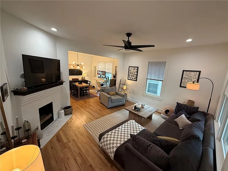 556 Seal Pl NE #A — Photo 3
