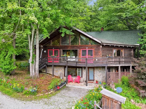 429 Biodome Dr, Waynesville, NC 28785