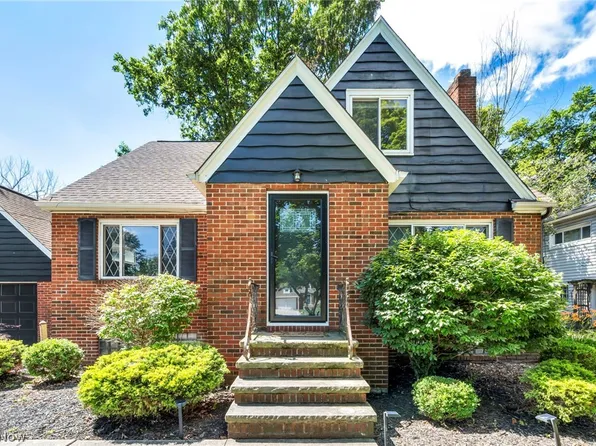 6524 E Pleasant Valley Rd, Independence, OH 44131