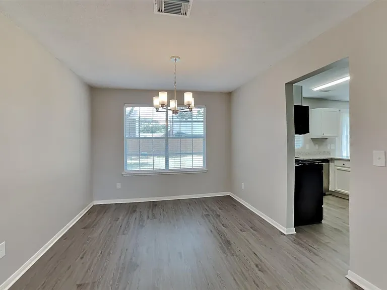 1031 Cascade Creek Dr — Photo 7