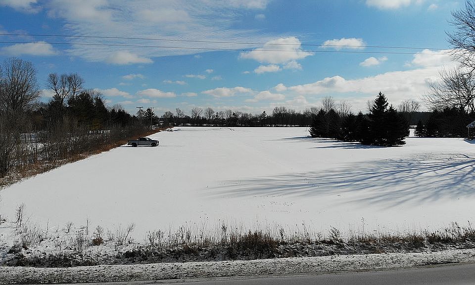 2nd image of 16644 34 Mile Rd