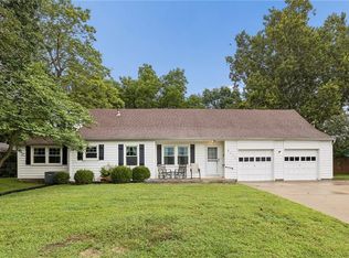 8236 Santa Fe Dr, Overland Park, KS 66204