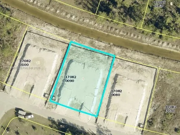 1942 Victor Ln, Lehigh Acres, FL 33972