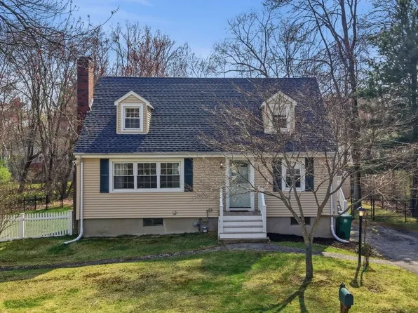 18 Maud Graham Cir, Burlington, MA 01803