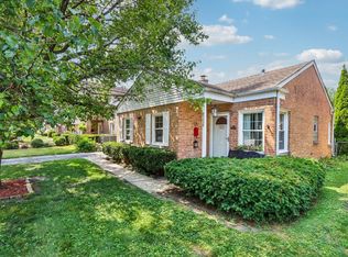 8328 Mango Ave, Morton Grove, IL 60053