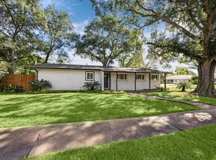 8621 Bob White Dr, Houston, TX 77074