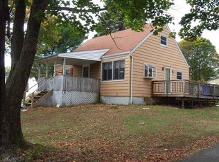 15 Birchwood Rd, Randolph, NJ 07869