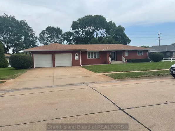617 S Plum Rd, Grand Island, NE 68801