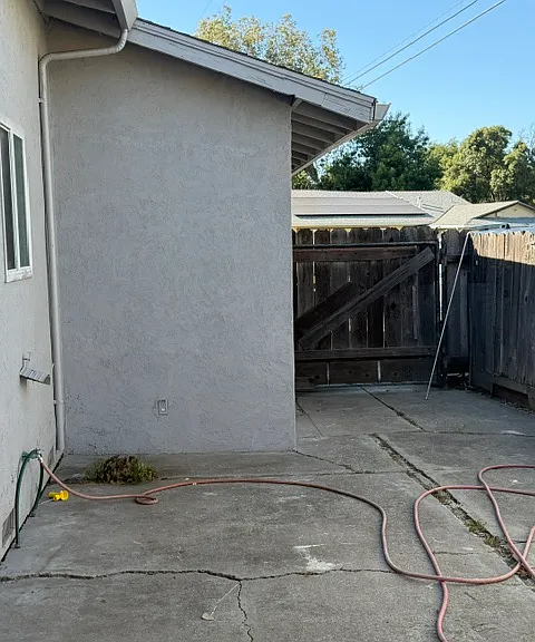 720 Merrywood Ln — Photo 24