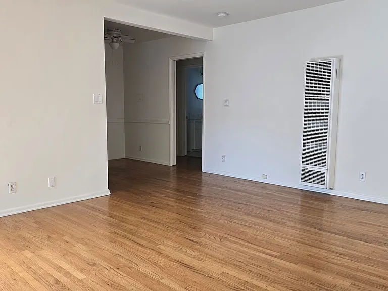 4743 Beverly Blvd — Photo 4