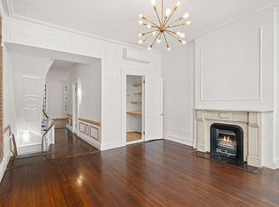 113 E 62nd St, New York, NY 10065