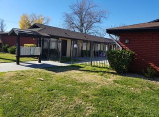 675 S San Jacinto St #12, Hemet, CA 92543