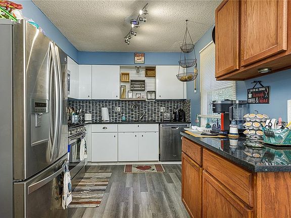 5th image of 1119 Holly Dr