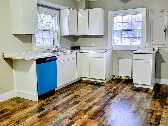 5th image of 104 Virginia St