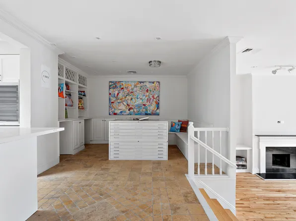 13 East 69th Street image 4 of 15