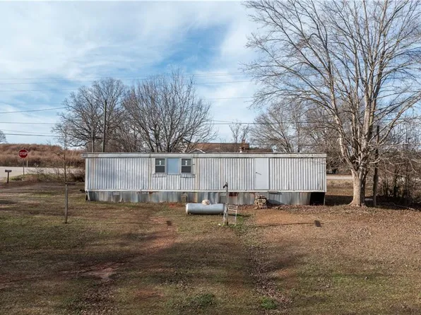 956 Highway 59, Commerce, GA 30530