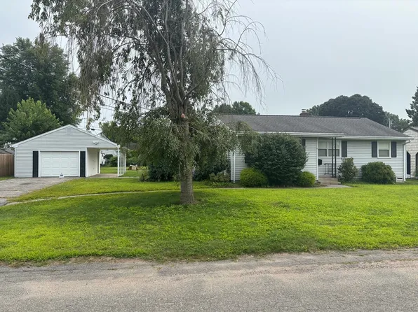 81 Poplar St, Chicopee, MA 01013