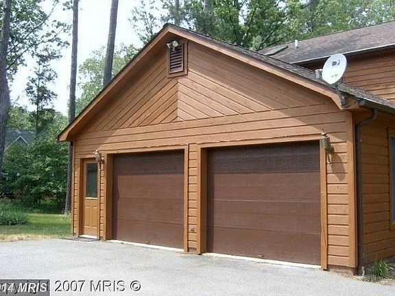 Side of home with garage