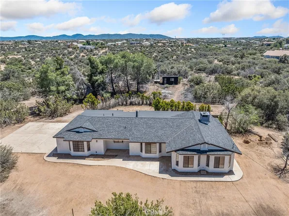 10683 El Centro Rd, Oak Hills, CA 92344