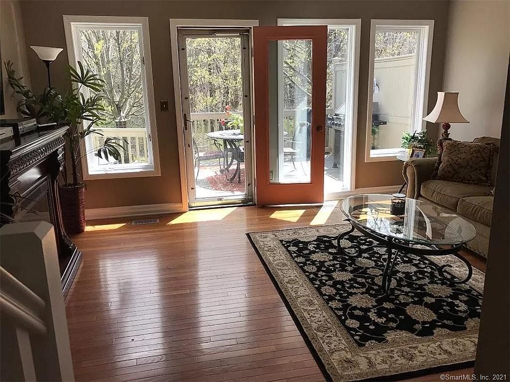 3 Far View Cmns 3, Southbury, CT 06488 Zillow