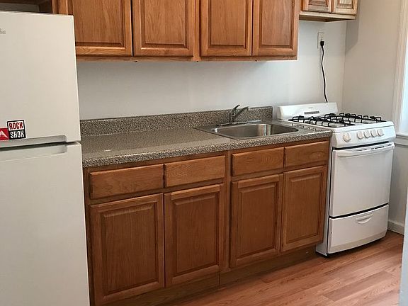 4th image of 3450 29th St APT 4N
