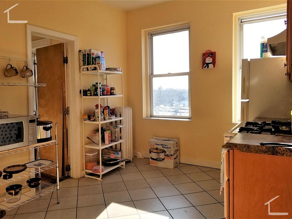 2nd image of 50 Brighton Ave #3