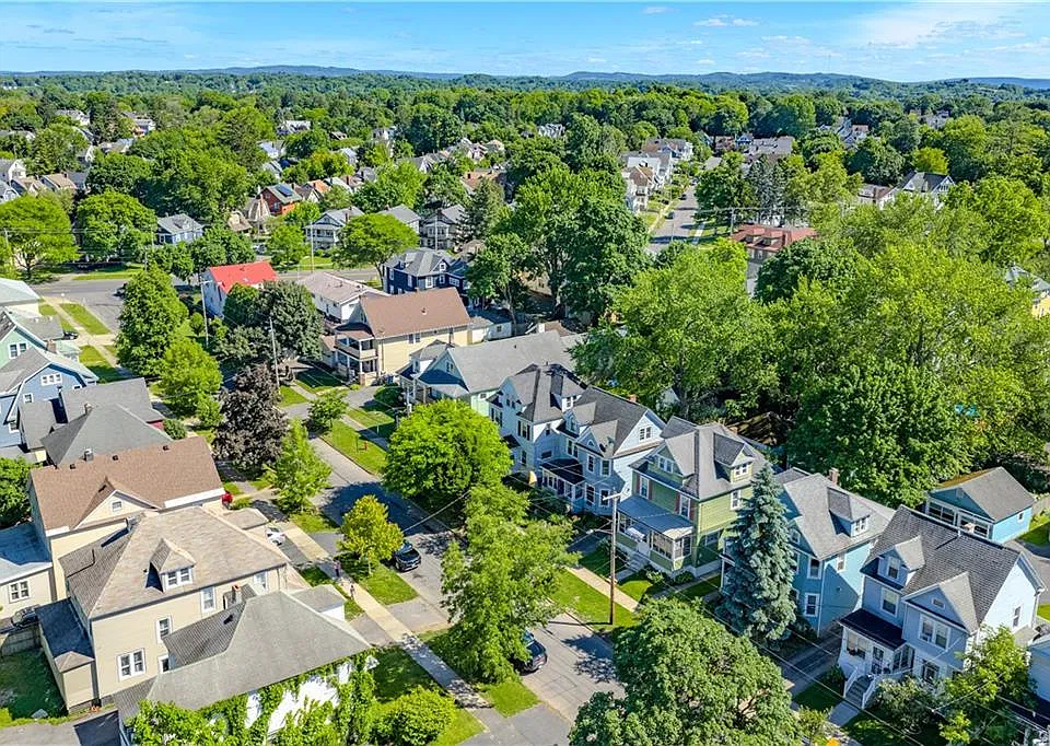 113 Paul Ave