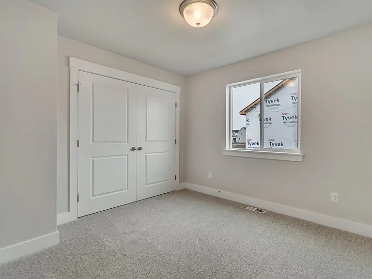 1579 W 2100 S — Photo 14